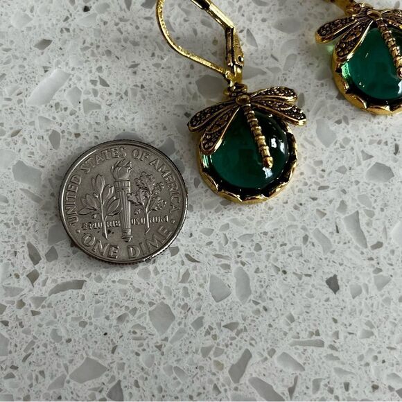 Vintage Style Dragonfly Shape Green Crystal Pendant Bohemian Earrings - Picture 8 of 10